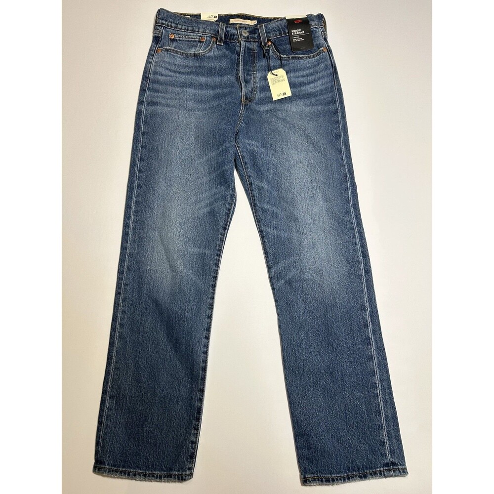 Levi's Wedgie Straight Women’s size 30X28 High Rise Button Fly Medium Wash New!!